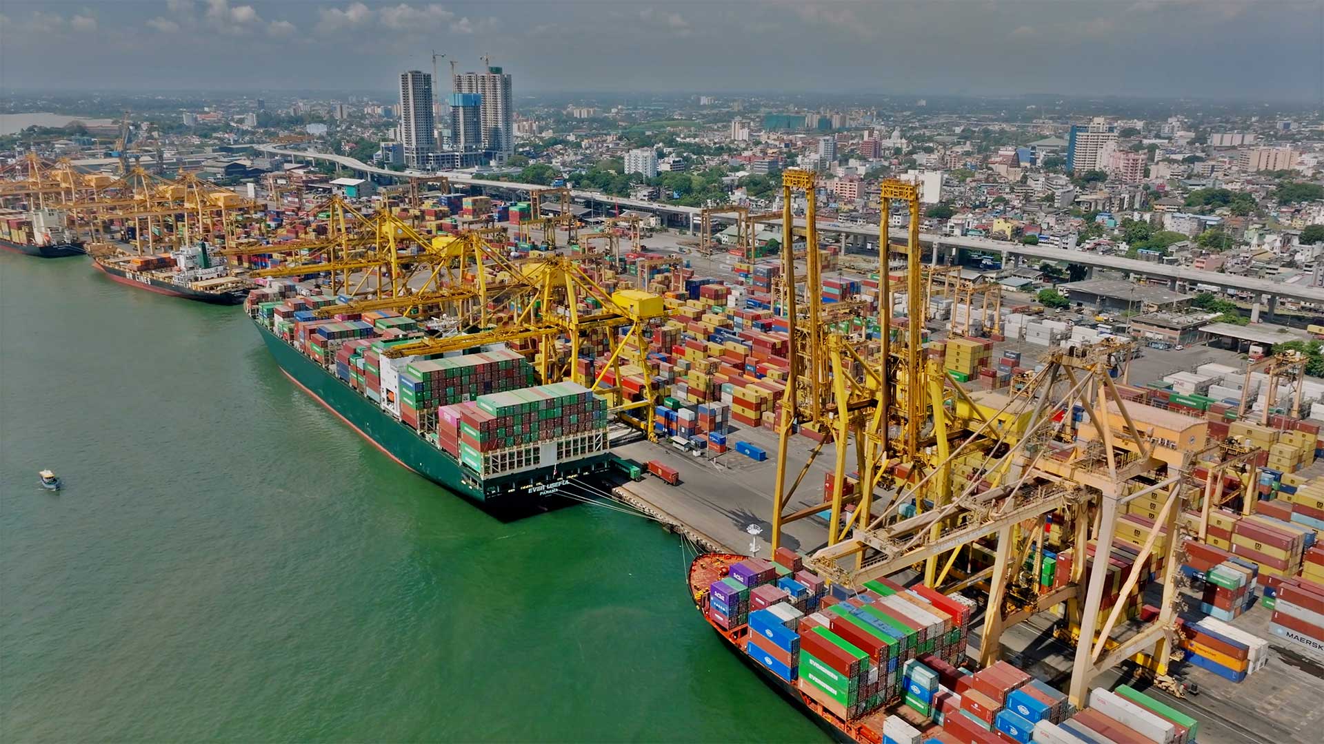 Globale Infrastruktur, Containerterminal. 